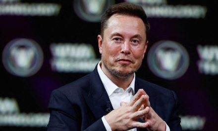 Elon Musk Kritik Praktik Pelatihan Model AI Oleh Anthropic