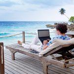 Fenomena Workcation, Bekerja Sambil Liburan Jadi Pilihan Baru
