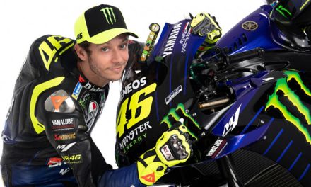 Valentino Rossi Isyaratkan Kembali Balapan Di MotoGP