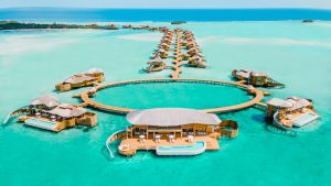 Mewahnya Resor Terapung di Maladewa yang Jadi Lokasi Honeymoon Pasangan Seleb Paling Viral Bulan Ini