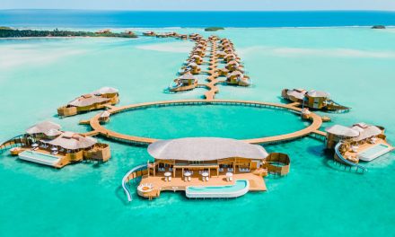 Resor Terapung Di Maladewa Lokasi Honeymoon Pasangan Seleb