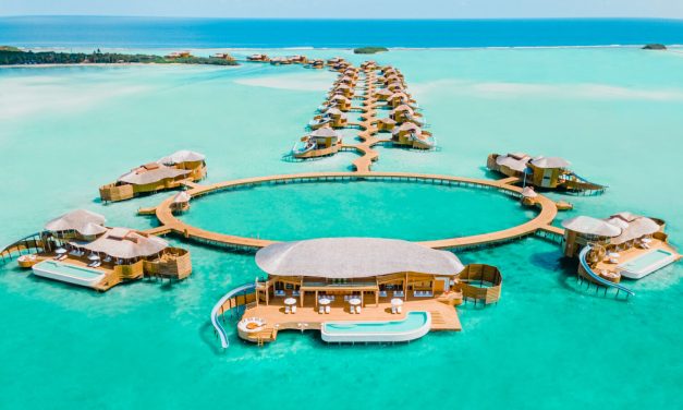 Resor Terapung Di Maladewa Lokasi Honeymoon Pasangan Seleb