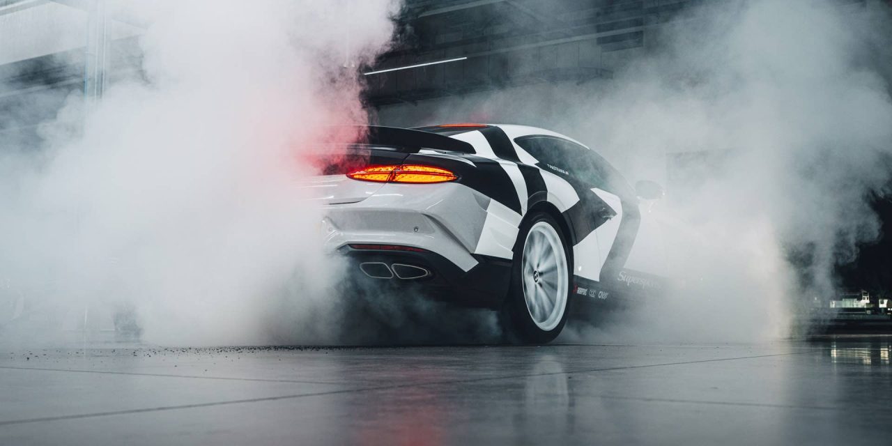 Aksi Ekstrem Travis Pastrana Drifting Di Markas Besar Bentley