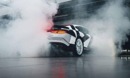Aksi Ekstrem Travis Pastrana Drifting Di Markas Besar Bentley