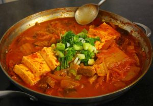 Kimchi Jjigae Korea: Sup Hangat Yang Dicari Saat Musim Dingin