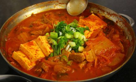 Kimchi Jjigae Korea: Sup Hangat Yang Dicari Saat Musim Dingin