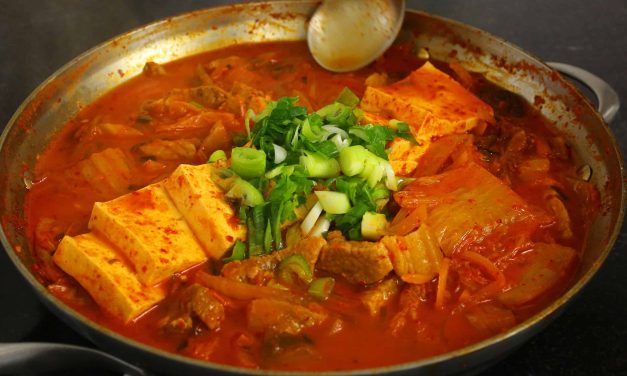 Kimchi Jjigae Korea: Sup Hangat Yang Dicari Saat Musim Dingin