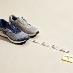 Tips Pilih Sepatu Lari Online: Trik Jiplak Kaki Untuk Akurasi Ukuran