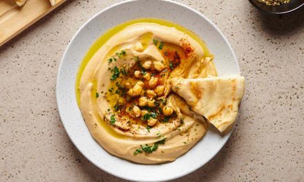 Hummus Khas Lebanon: Saus Cocolan Kacang Arab Dan Tahini