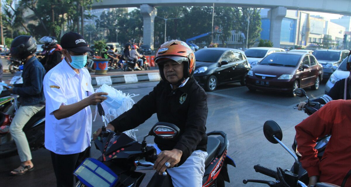 Dinkes DKI Dan BPBD Imbau Pakai Masker Cegah ISPA Lansia