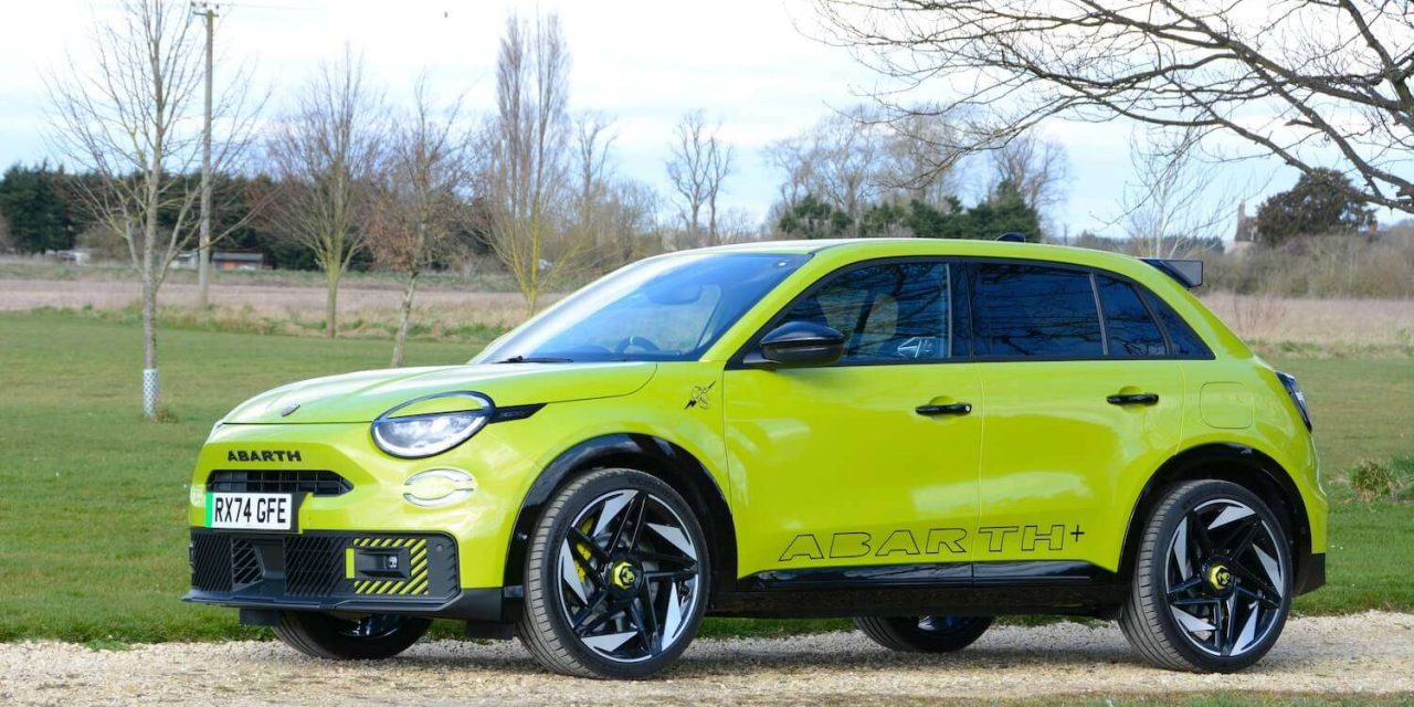 Abarth 600e Scorpionissima Siap Gebrak Pasar Crossover EV