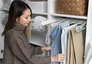Tren Digital Minimalist Wardrobe Pengusir Stres Anak Muda RI