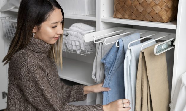 Tren Digital Minimalist Wardrobe Pengusir Stres Anak Muda RI
