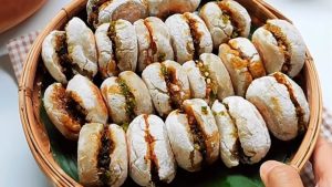 Kelezatan Pempek Panggang Beraroma Smoky Dengan Isian Ebi